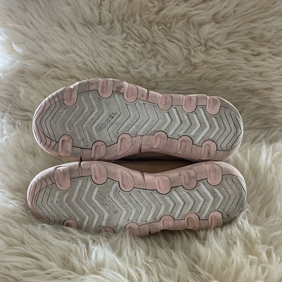 Sorel Tan/ Cream Explorer II Joan Suede Laced Insulated Boots - Picture 6 of 7